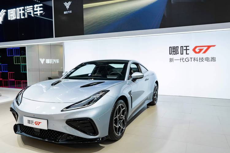 广州越秀区福畅缘企业管理咨询哪吒汽车在智能汽车领域的表现，领途汽车在新能源汽车市场中的影响力